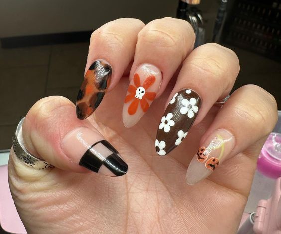 Halloween Almond Nails Shape