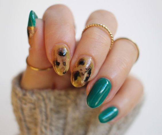 Emerald green and tortoise shell nails for fall