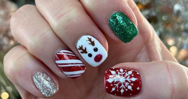 Christmas Dip Powder Nail Ideas