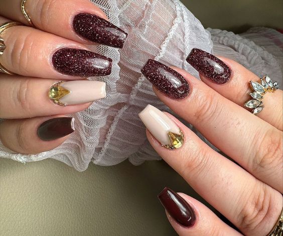 Shimmer brown glitter acrylic nails for winter